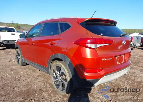 2017 Hyundai Tucson Sport z USA, uszkodzony, nr VIN KM8J33A29HU362793